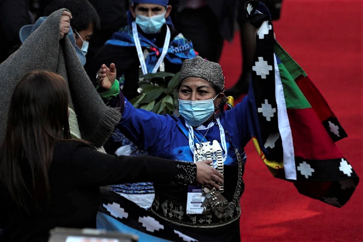 Elisa Loncón Antileon, indígena mapuche convertida en presidenta de la Convención Constitucional de Chile.