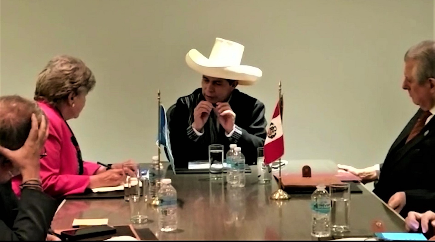 Reunión del presidente de la República, Pedro Castillo y la secretaria ejecutiva de la (Cepal), Alicia Bárcena.