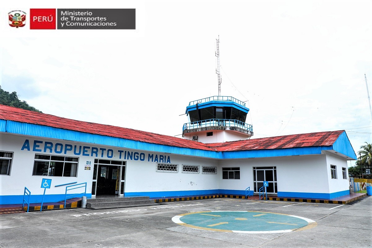 Pista del aeropuerto de Tingo María recibe mantenimiento y para 2022 se hará una inversión de S/ 1 627 118.