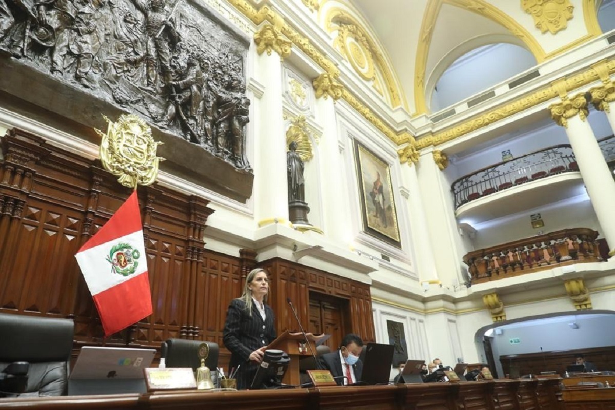 83 parlamentarios votaron en contra de la admisión a debate de la moción de censura contra la presidenta del Parlamento Peruano.