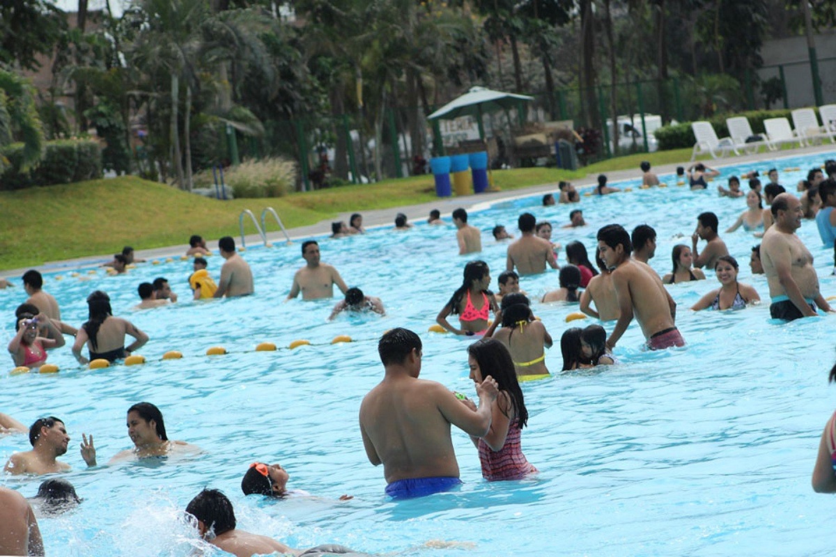 EsSalud te enseña a prevenir el contagio de la Covid-19 en piscinas y en espacios de recreación similares.