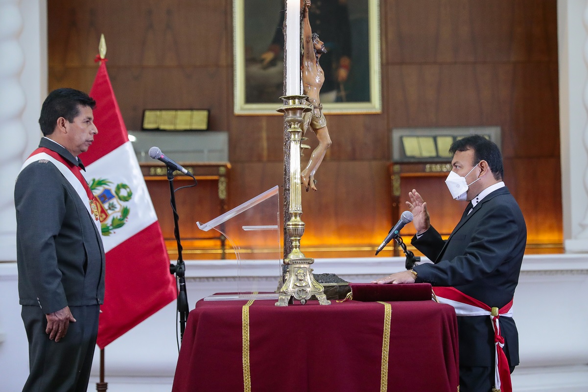 Félix Inocente Chero Medina juramentó en la mañana de hoy como nuevo ministro de Justicia y Derechos Humanos.