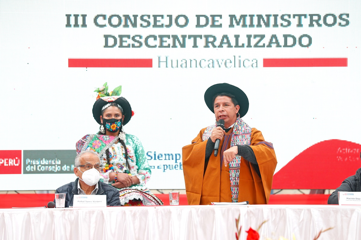 Presidente Pedro Castillo, se invertirán 100 millones de soles para construir redes de distribución del hidrocarburo en la Macrorregión Sur.