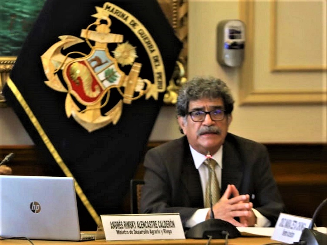 Ministro de Agricultura y Riego, Andrés Alencastre Calderón, explicó a la Comisión de Agraria del Congreso la situación de su sector.