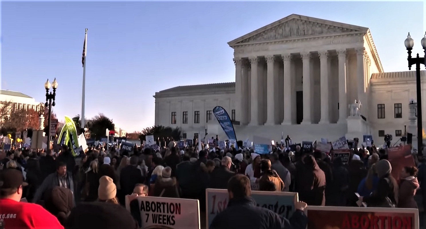 Corte Suprema de Estados Unidos en histórico fallo anula derecho al aborto en todo el país del tío Sam.
