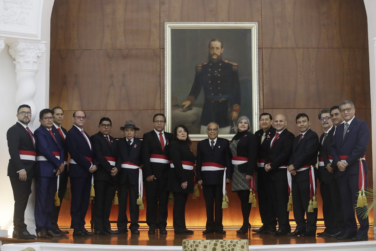 Presidente de la República, Pedro Castillo Terrones, recibe saludo de los ministros de Estado, con motivo del 201° Aniversario Patrio.