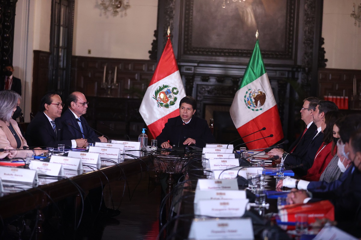 Jefe de Estado Pedro Castillo Terrones, se reúne con el secretario de Relaciones Exteriores de los Estados Unidos Mexicanos, Marcelo Ebrard.