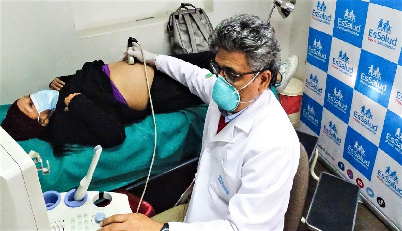 EsSalud beneficiará a 1 500 pacientes con la implementación de programa para identificar oportunamente riesgos en el embarazo en Chosica, el Agustino y Huaycán.