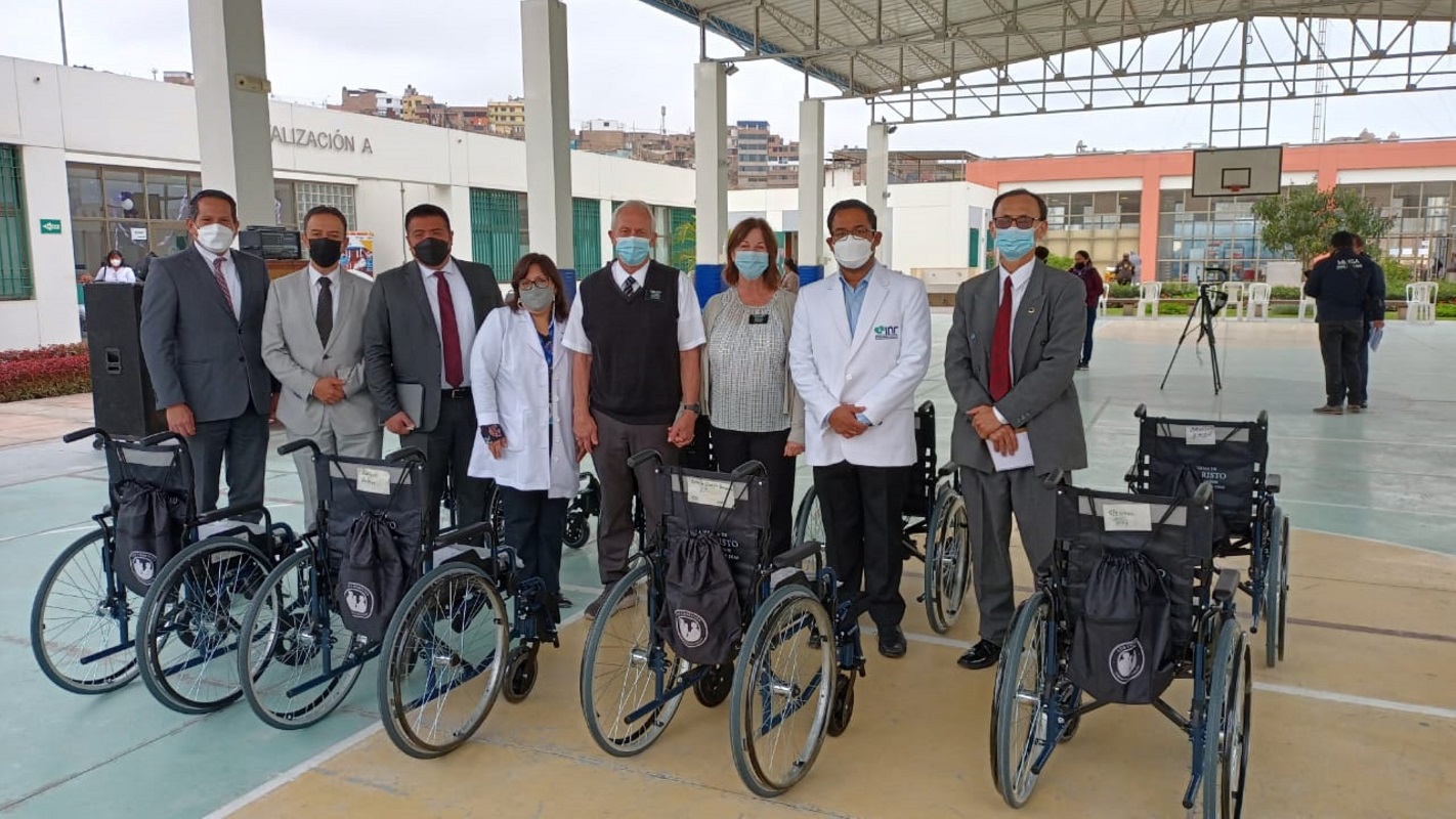 Iglesia de Jesucristo dona 290 sillas de ruedas al Instituto Nacional de Rehabilitación para pacientes con dificultades físicas, en Chorrillos - Lima.