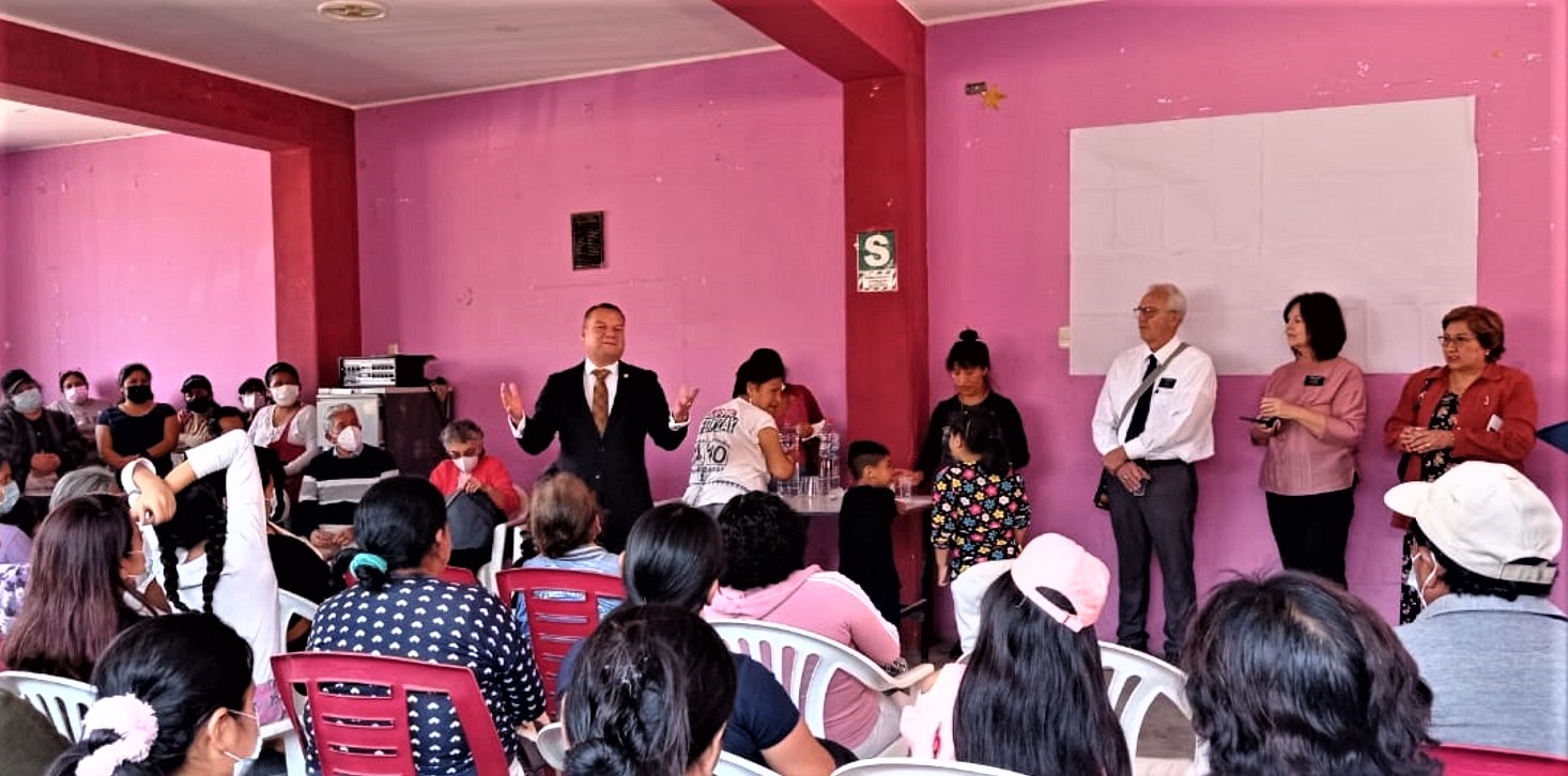 Iglesia de Jesucristo y el consulado de Guatemala en Perú, donan 120 bolsas de alimentos en San Juan de Lurigancho.