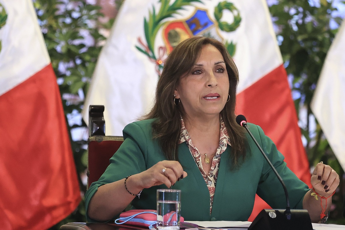 Presidenta Dina Boluarte reconoció a la población que apuesta por la paz y llamó al diálogo para atender sus demandas sociales.