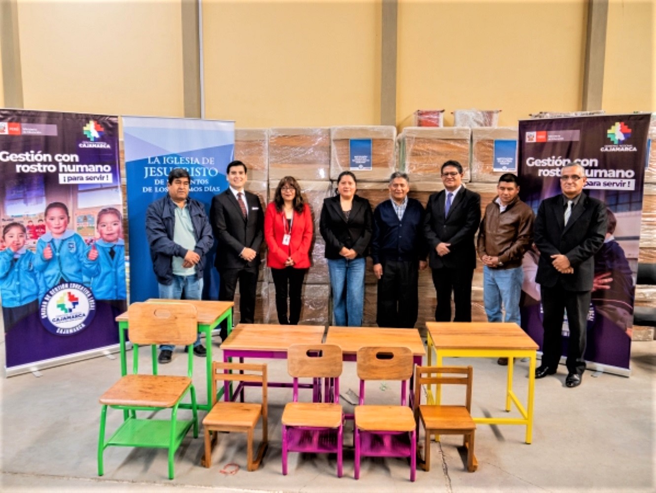 Iglesia de Jesucristo dona mobiliario escolar a centros educativos de la Unidad de Gestión Educativa Local – UGEL de Cajamarca.
