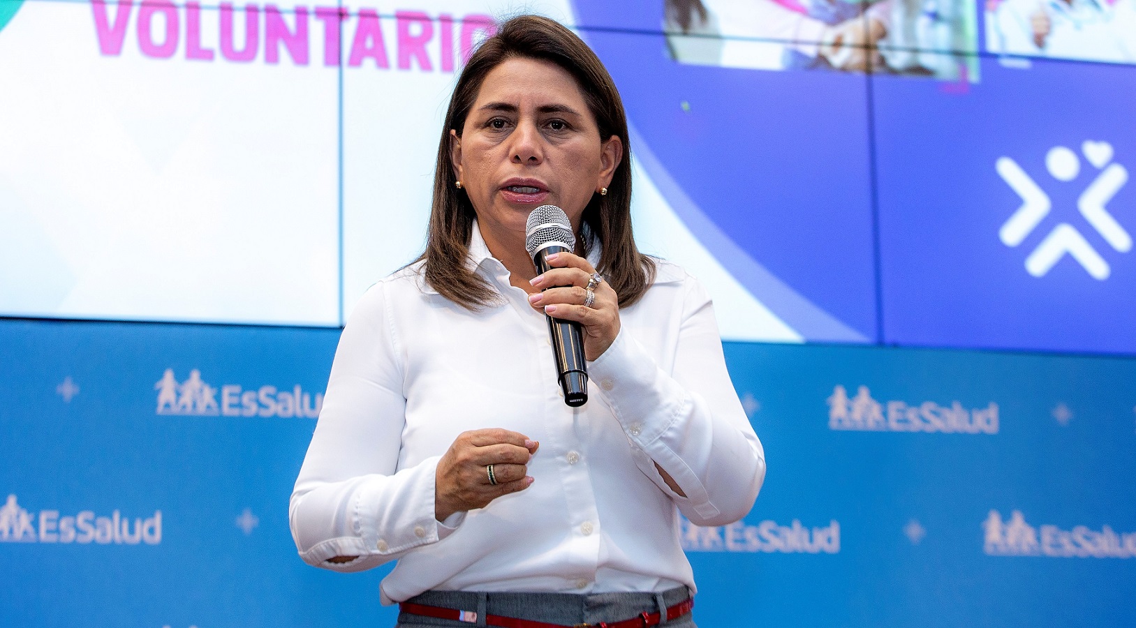 Expresidenta de EsSalud, Rosa Gutierrez Palomino, "Realmente estoy muy indignada por la forma como ha procedido este gobierno".