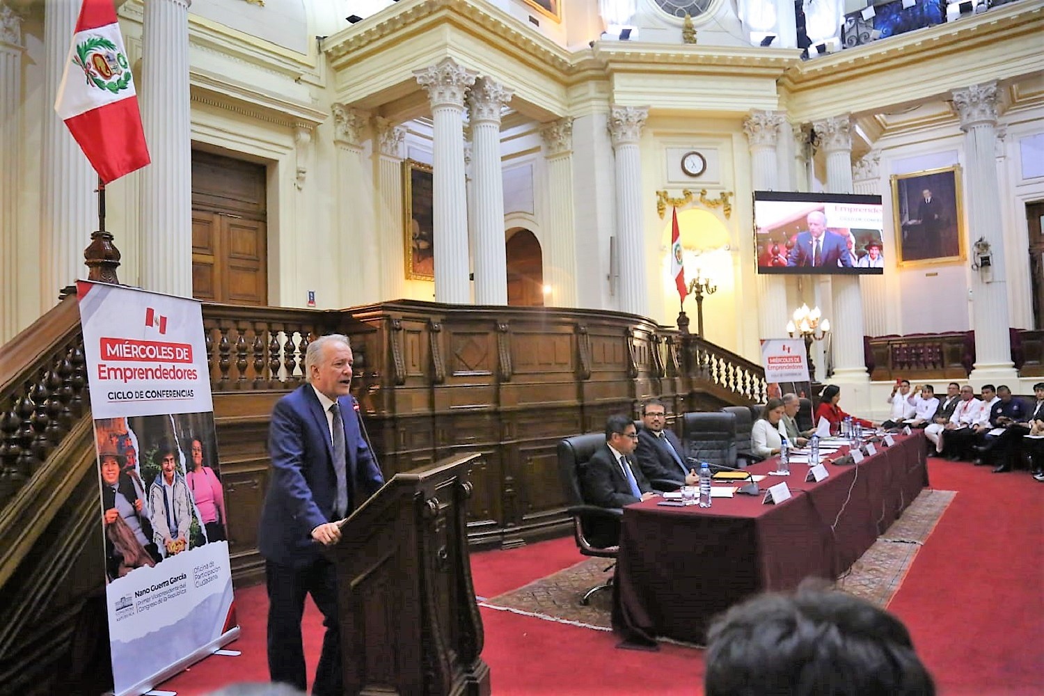 Primer vicepresidente del Congreso, Hernando Guerra García Campos, inauguró el lanzamiento de los Miércoles de Emprendedores.