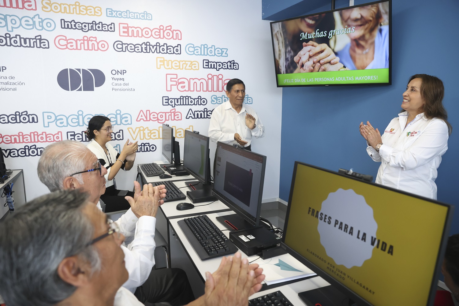 En el Día Nacional de las Personas Adultas Mayores, presidenta Boluarte anuncia el incremento de las pensiones para jubilados de la ONP.
