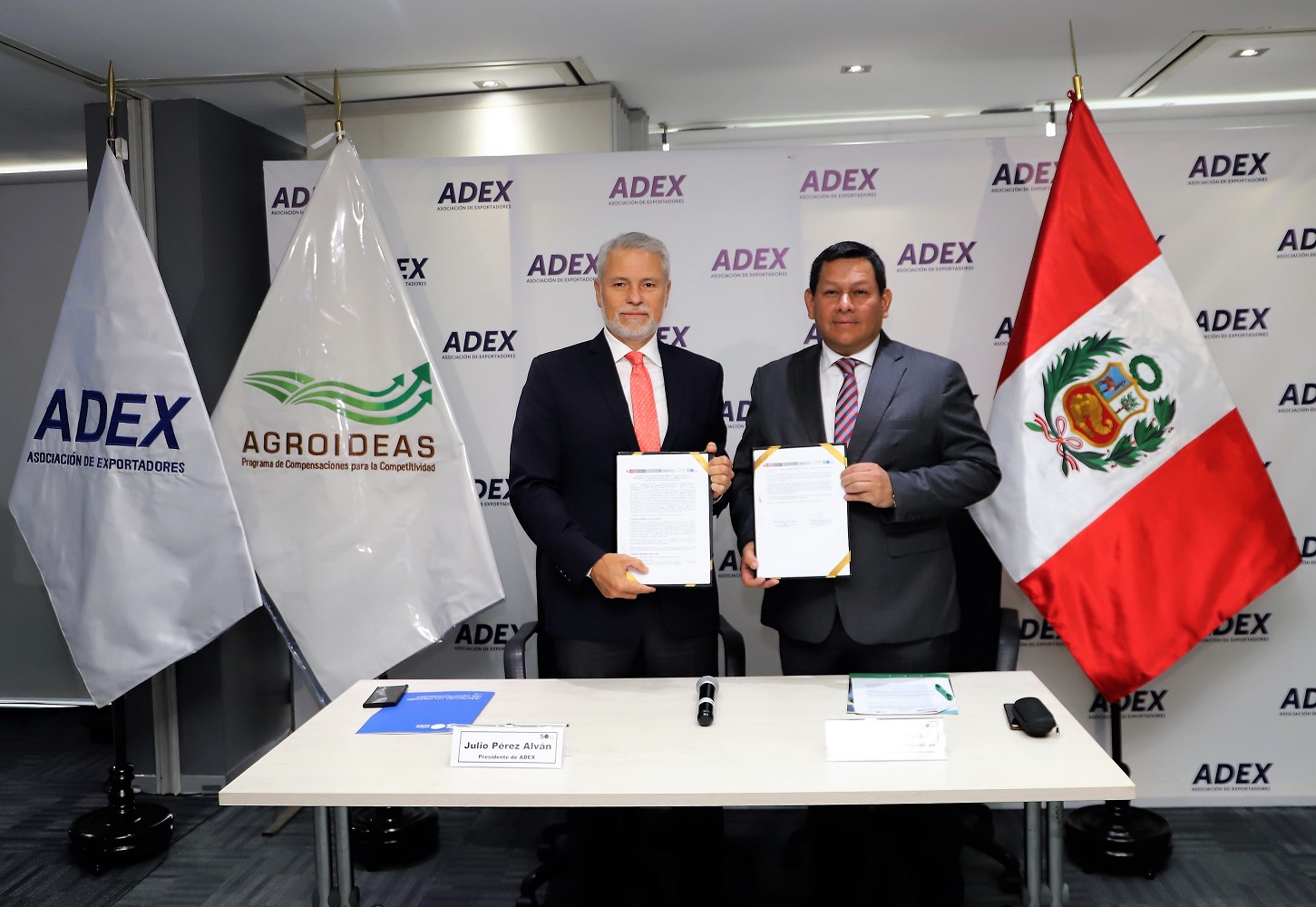 ADEX y Agroideas firman convenio de colaboración institucional, pequeños y medianos productores se sumarán a la cadena exportadora.