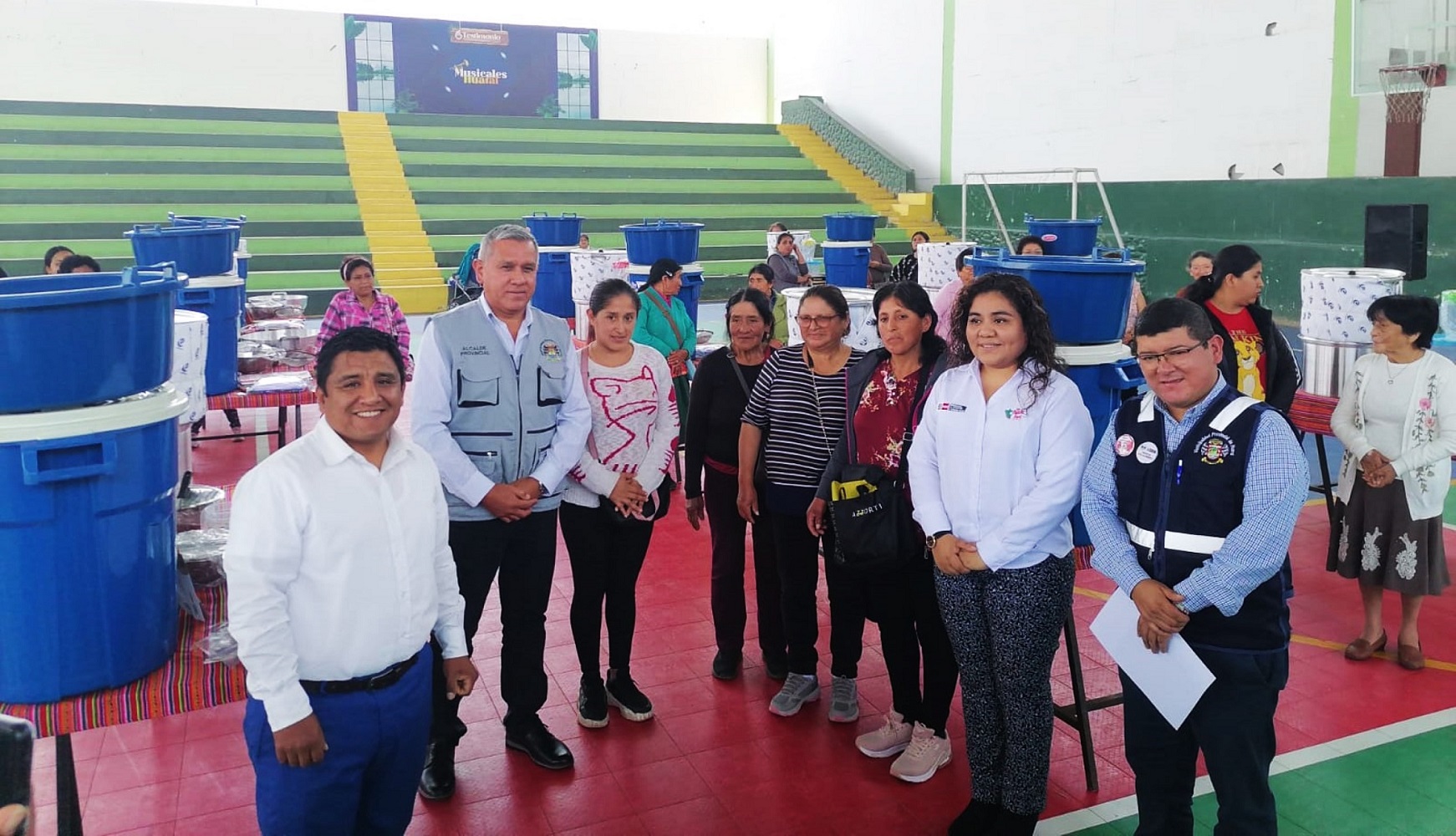 La Iglesia de Jesucristo y el MIDIS entregan donación de 30 Kits de cocina a comedores populares de Huaral.