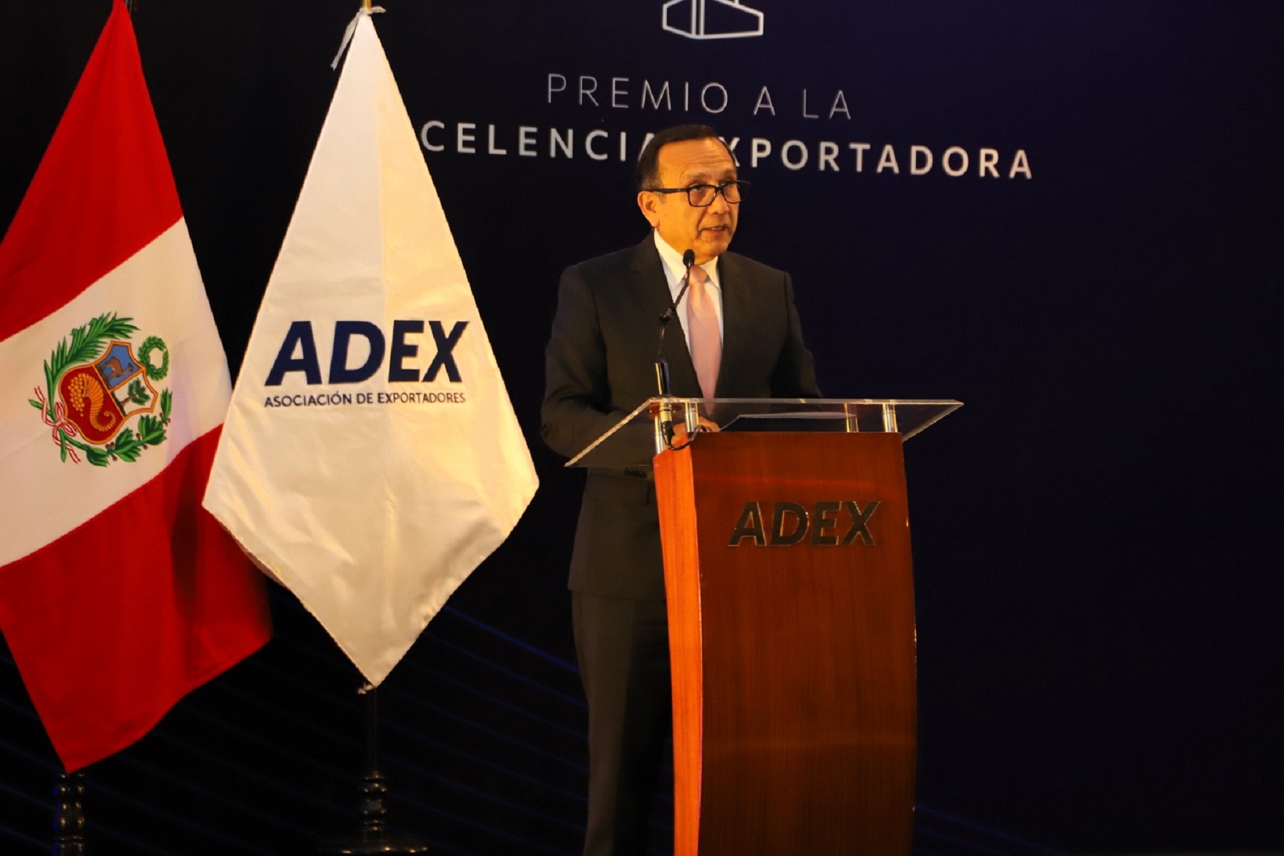 En ceremonia por el ‘Día del Exportador’, ADEX, advierte un 2024 con enormes desafíos, por eso presenta al gobierno un paquete de propuestas.