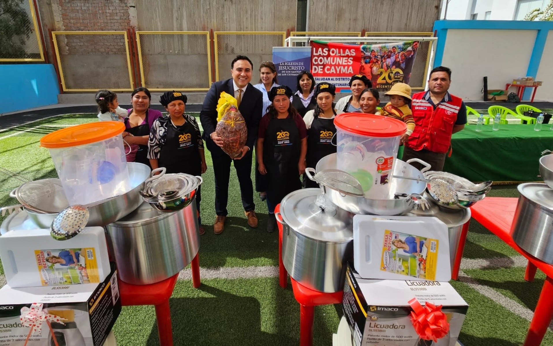 Iglesia de Jesucristo y MIDIS entregan kits de cocina para comedores populares del distrito de Cayma, Arequipa.