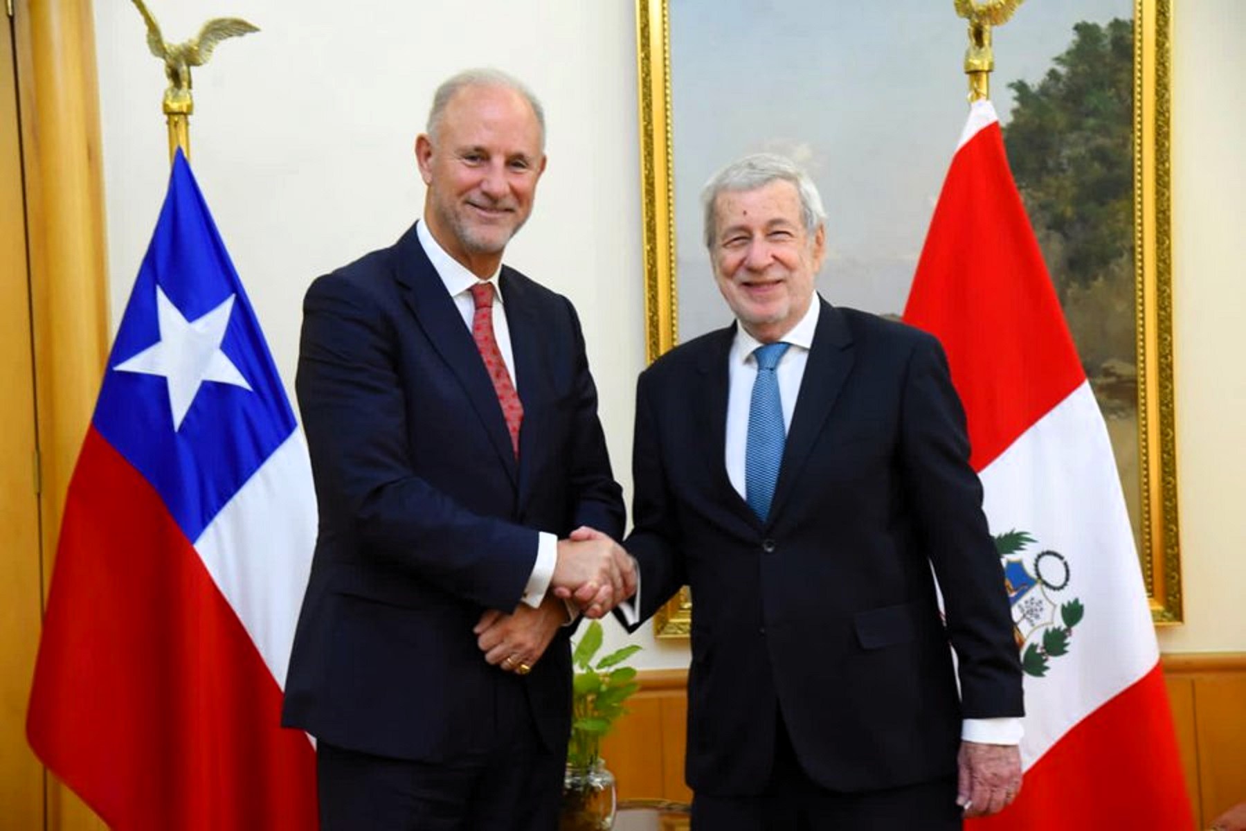 Con ocasión del Consejo de Ministros de la Alianza del Pacífico, cancilleres de Perú y Chile se reunieron en Santiago.