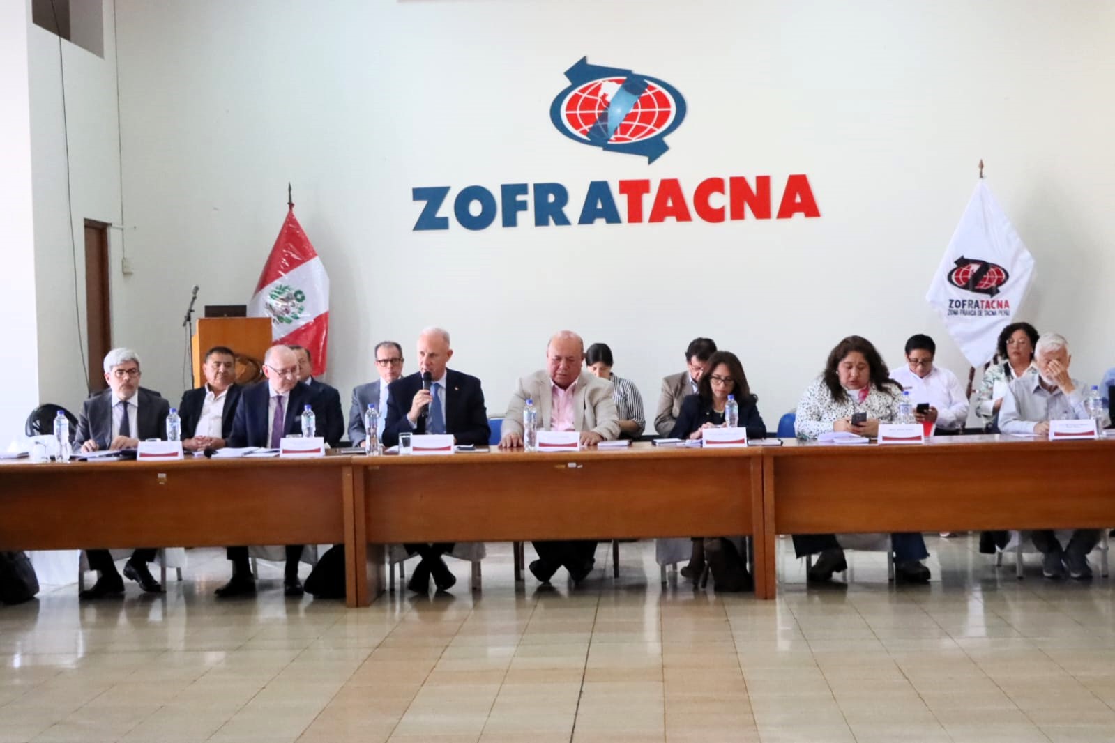 Primera Reunión Multisectorial de Alto Nivel ratifica que complejos Santa Rosa y Chacalluta en Tacna atenderán las 24 horas desde el 15 de mayo.