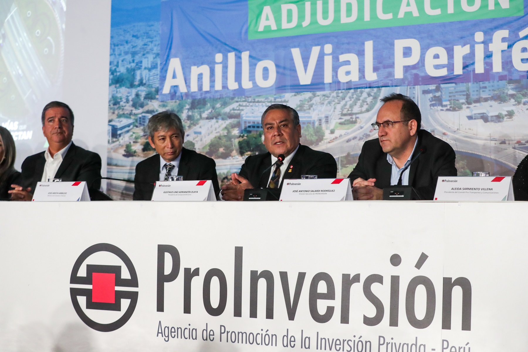 Gobierno adjudica proyecto Anillo Vial Periférico a consorcio español por 3400 millones de dólares, y ratifica compromiso del Perú con inversiones.