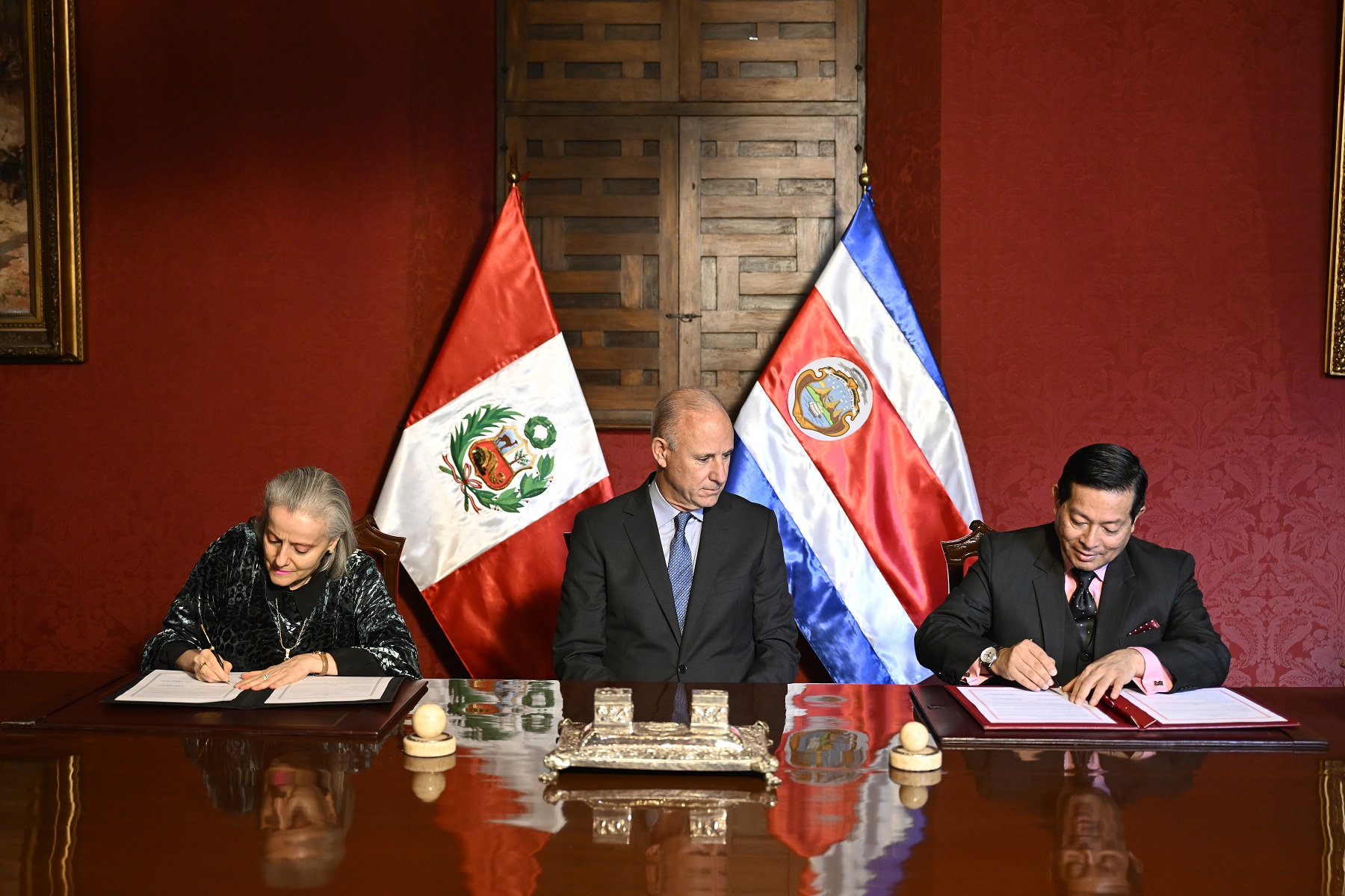 Desde Palacio de Torre Tagle el Canciller destacó la importancia del acuerdo entre el Perú y Costa Rica para combatir la delincuencia.