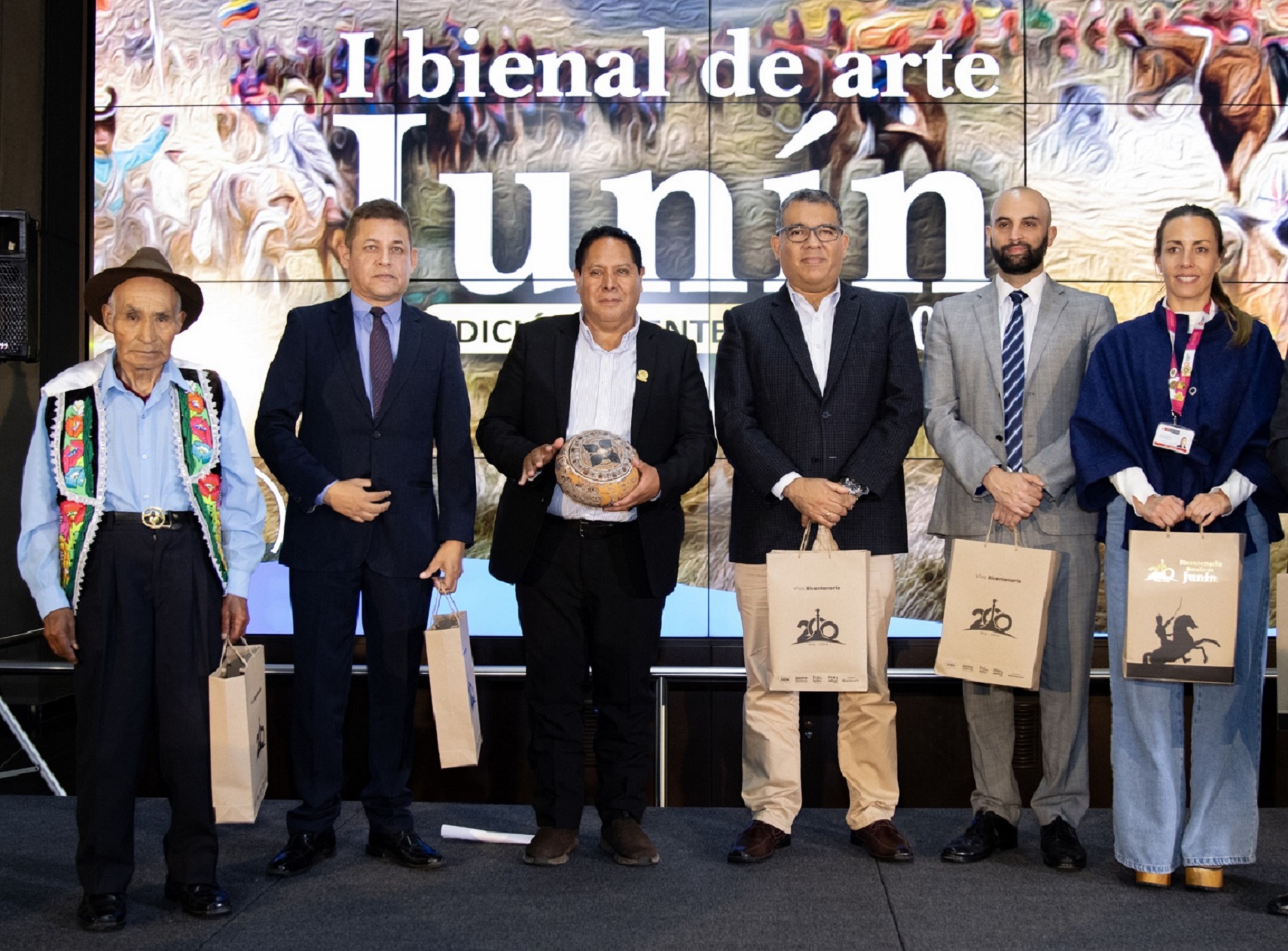 Se lanza I Bienal de Arte Junín 2024 - Edición Bicentenario, inscripciones vencen el 6 de julio, se entregarán 60 mil soles en premios, sostuvo el GORE Junín.