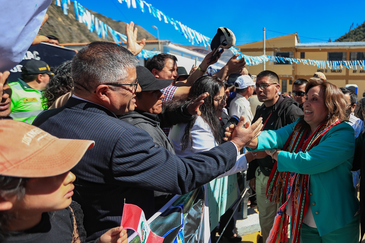 Desde Chalhuanca, la tierra que la vio nacer, presidenta Dina Boluarte renueva compromiso de trabajar con transparencia para el desarrollo del Perú.