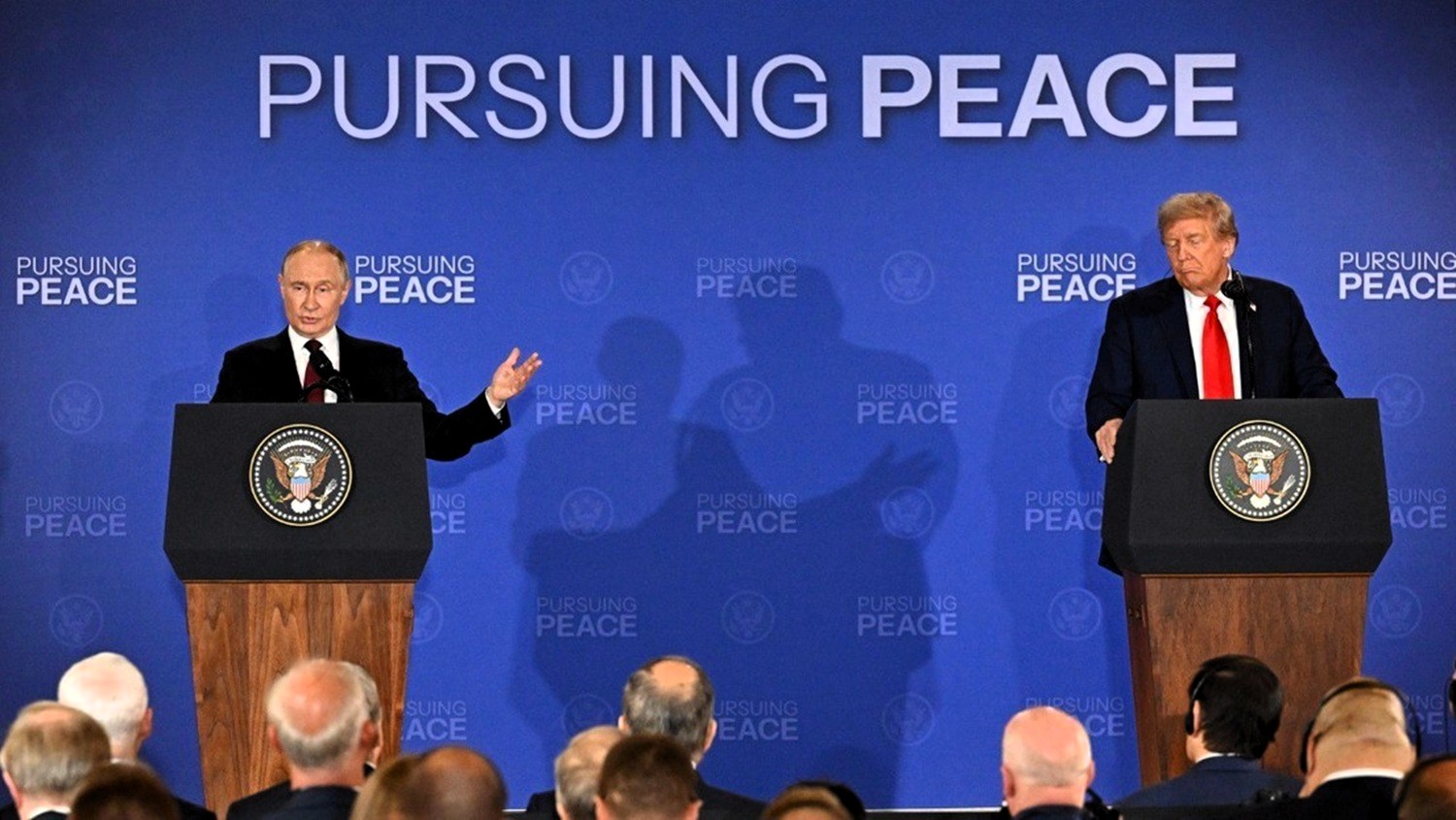Putin y Trump: “Un diálogo entre sombras, las incertidumbres continúan ¿Qué se oculta tras esta cumbre?"