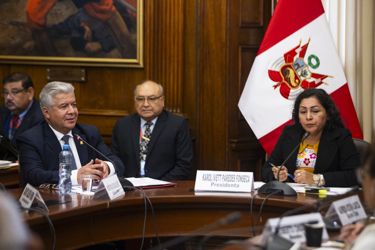 Ministro de Defensa Walter Astudillo Chávez anuncia plan para fortalecer la industria nacional y recuperar la capacidad militar en 20 años.