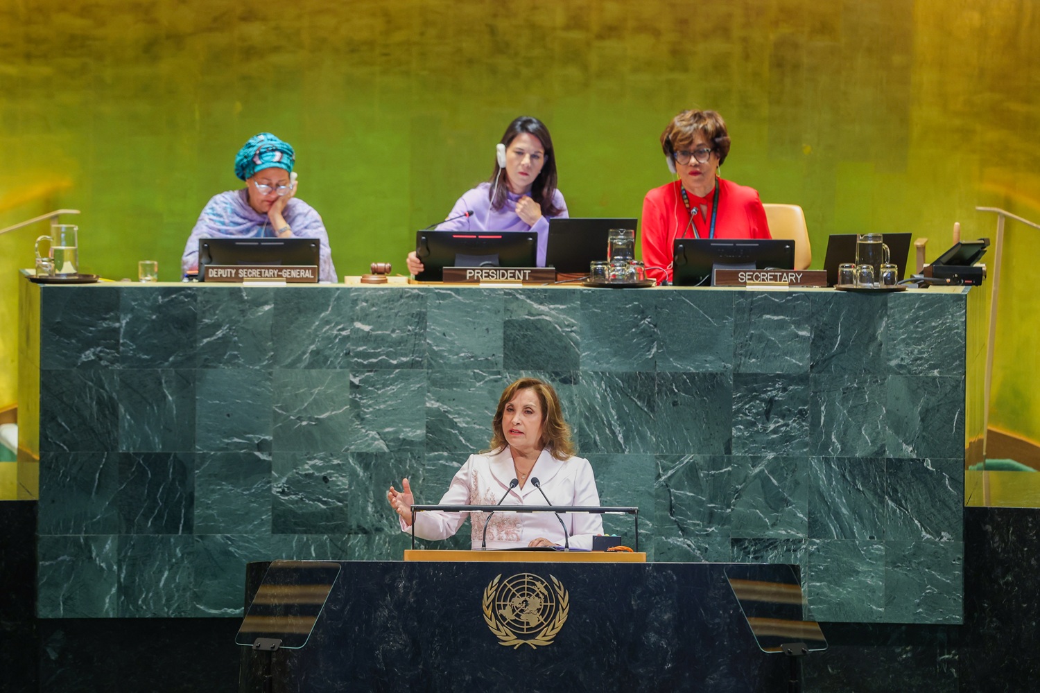 New York: Boluarte destaca avances y desafíos en el empoderamiento de la mujer en la asamblea de la ONU.