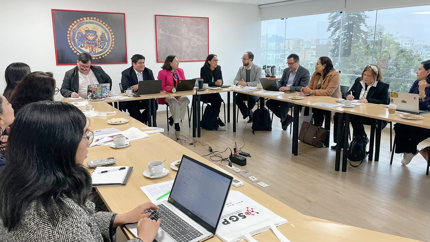 Perú Avanza Hacia un Gobierno Abierto: "Estrategia para la transparencia y participación ciudadana, en respuesta a las recomendaciones de la OCDE".