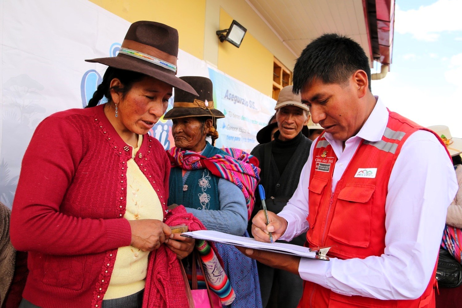 JustiTambo: Acceso a la justicia para comunidades Quechuas y Aimaras, 350 mil atenciones sociales a la fecha en la región Puno.