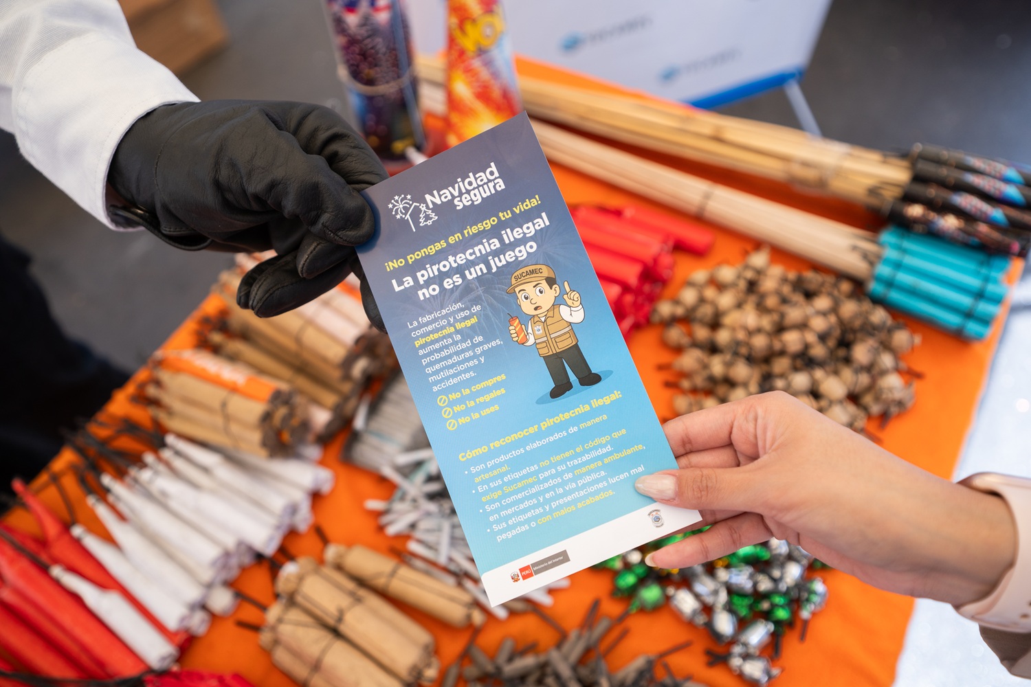 Todo el Perú Listo Para Celebrar: "EL país celebra seguro, Sucamec te guía para comprar pirotécnicos en ferias autorizadas".