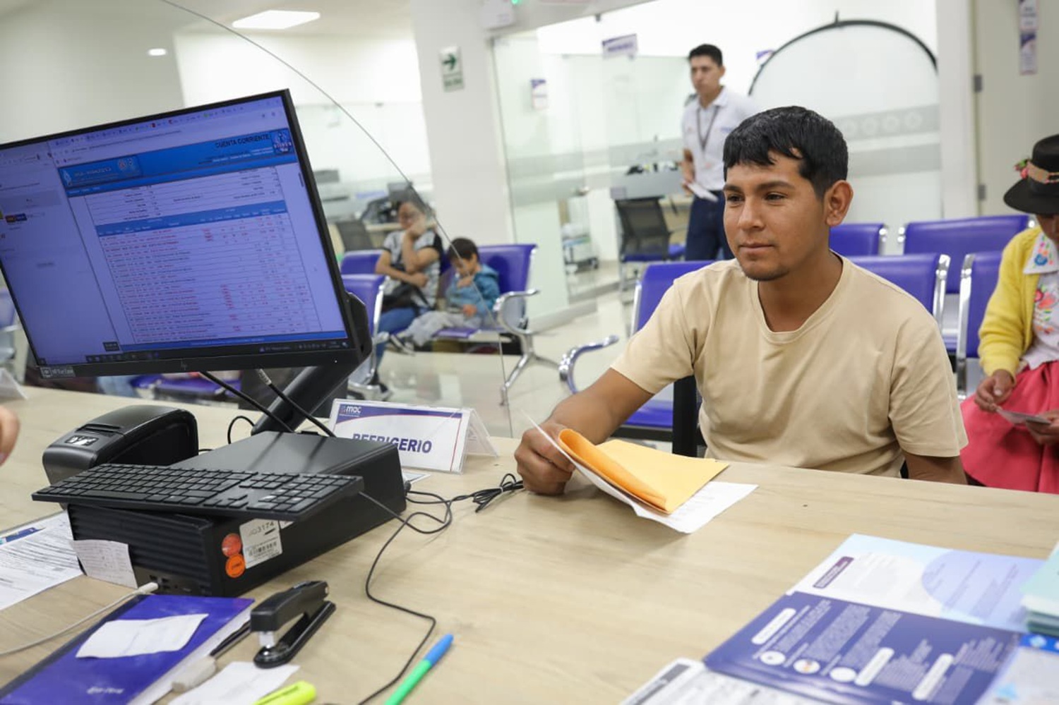 Plataformas de Mejor Atención al Ciudadano (MAC): "Alcanza 6,5 millones de atenciones en 2025, crecimiento del 28% impulsa modernización estatal".