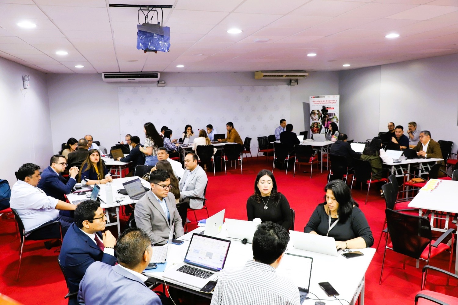 PCM y SGTD Convocan a Taller de Cocreación: InteligenciaArtificial (IA) y tecnologías emergentes redefinirán servicios del Estado.