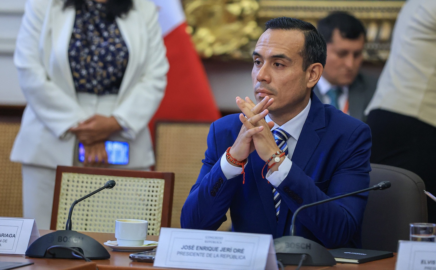 Crisis de Confianza en José Enrique Jerí Oré: "Riesgos institucionales y democráticos para las elecciones con un presidente transitorio mitómano".