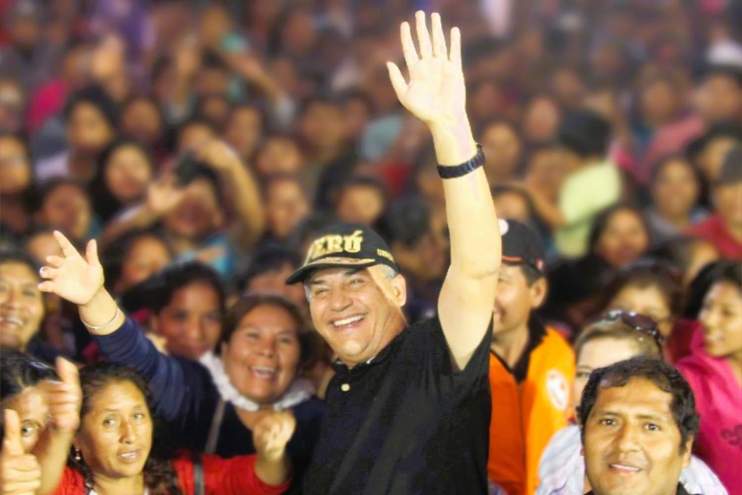 "Tras tres años de reivindicación, Daniel Urresti recupera su libertad por falta de pruebas y errores normativos, resolución constitucional dispone libertad inmediata".