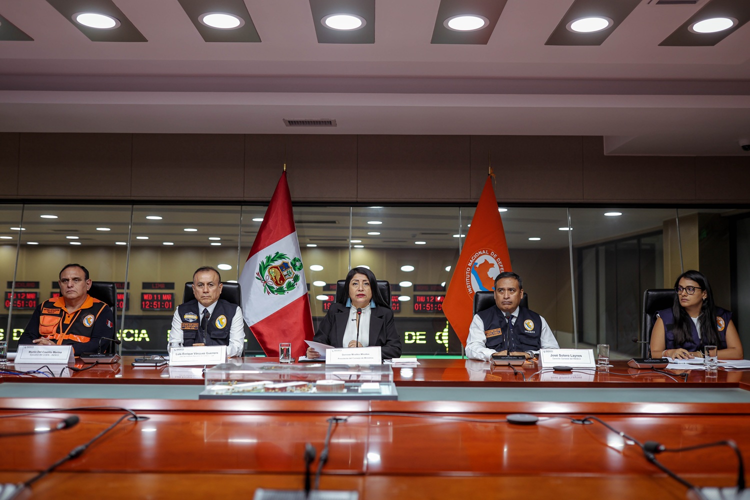 Gobierno de transición dialoga con todos los sectores para garantizar elecciones ordenadas, retorno a clases y restablecimiento total para este domingo de crisis energética.