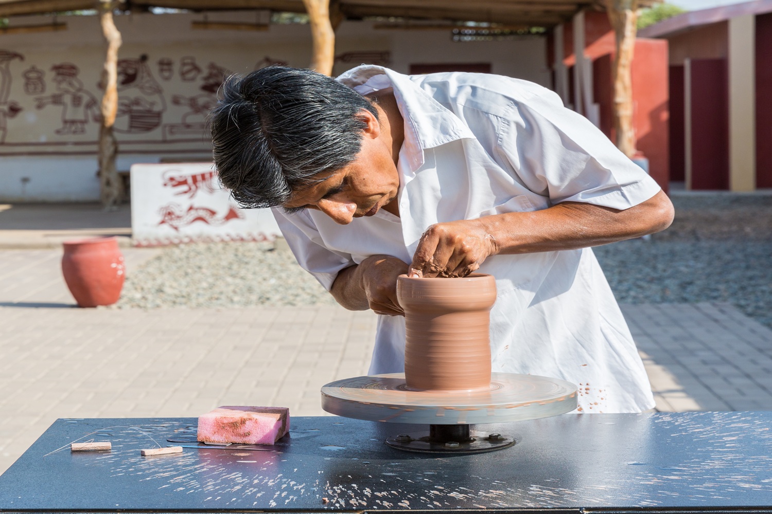 Marzo es Mes del Artesano Peruano: Mincetur lleva artesanías a Lima, Ayacucho y el Vraem; con premios, misa y ferias que muestran su creatividad tradicional.