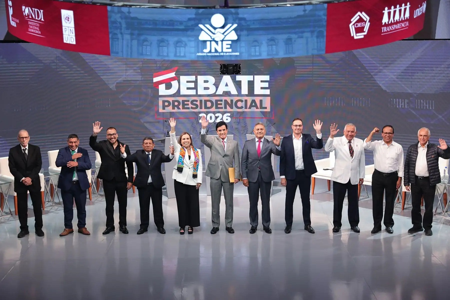 "¡Seguridad al Frente! En segundo día del Gran Debate 2026 explota con propuestas drásticas en el Centro de Convenciones de Lima, de la muerte civil a cárceles de máxima seguridad".