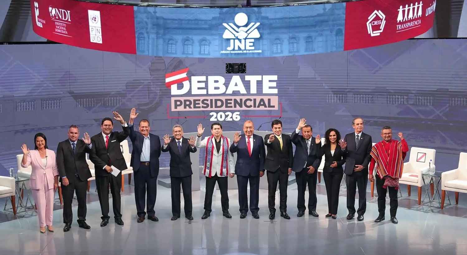 Tercer Gran Debate Presidencial Cierra Ciclo Inicial: "Seguridad y corrupción dominan el discurso de los candidatos; mano dura, pena de muerte, justicia social y cárceles en la selva".