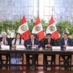 “Balcázar y AMPE unen fuerzas: Gobierno promete acelerar obras públicas y acabar con la burocracia que estanca el desarrollo peruano”.