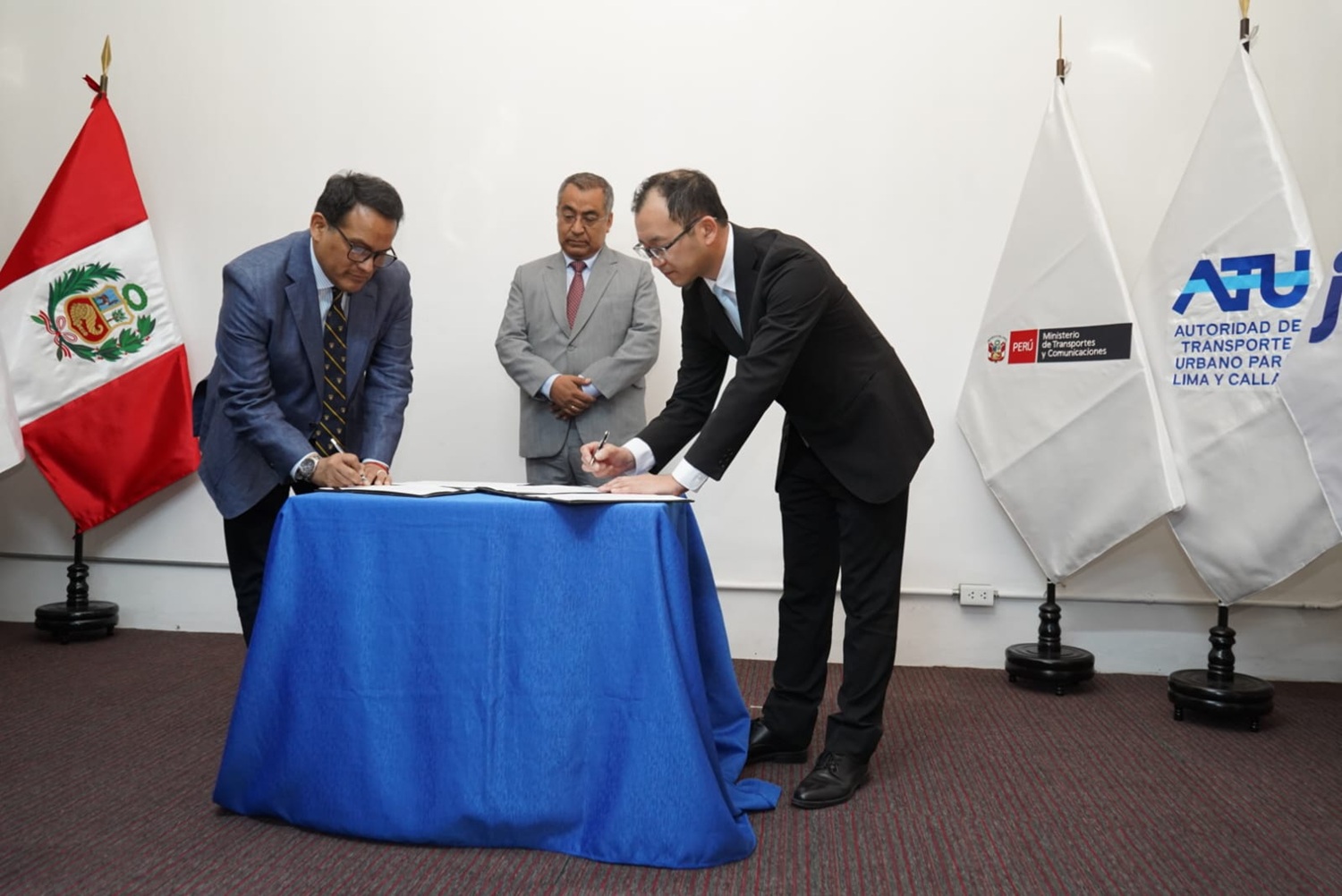 Lima y Callao Tendrán Plan Maestro de Transporte de 20 años: "Del metro al teleférico, ATU y JICA unen esfuerzos para transformar la movilidad".