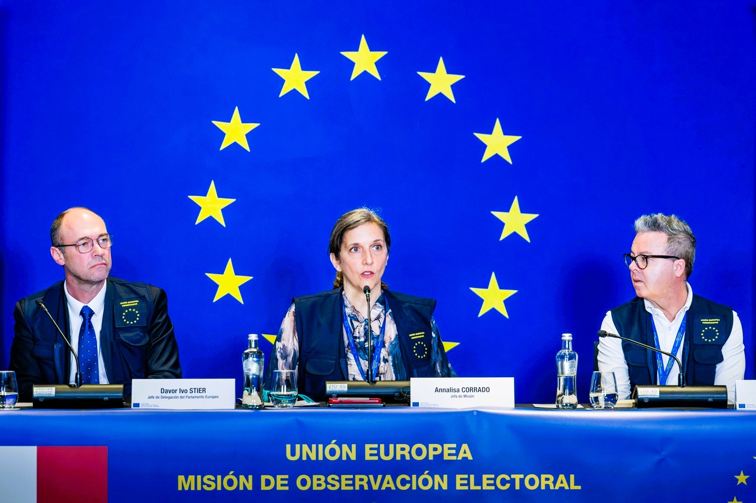 Perú Bajo la Lupa: "Observadores internacionales avalan la transparencia electoral y despejan sombras de fraude".