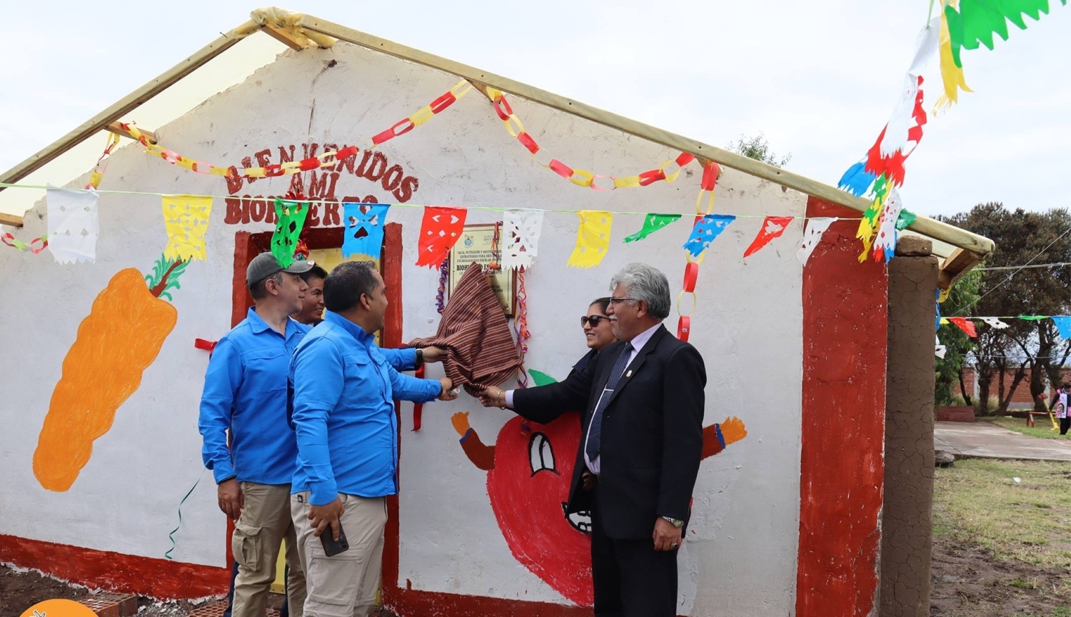 Puno Florece: La Iglesia de Jesucristo y aliados estratégicos siembran bienestar y futuro en escuelas vulnerables.