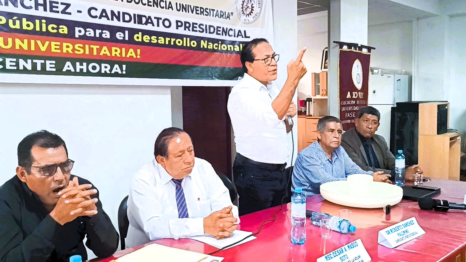 Roberto Sánchez Palomino en la UNI: “Sin ciencia ni valor agregado, el Perú seguirá siendo pobre a pesar de su riqueza, propongo el diagnóstico y la propuesta de revolución educativa al país".