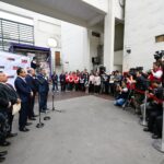 Material Electoral Rumbo al Extranjero: “Se inició distribución hacia más de 63 países para la Segunda Elección Presidencial 2026, para las votaciones en el extranjero”.​