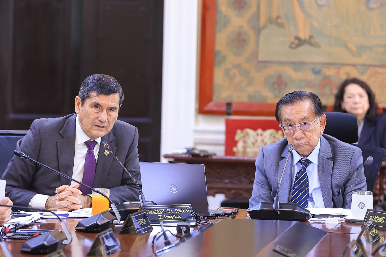 Gobierno aprueba subsidio de S/ 4 por galón de diésel para transportistas, dicha medida de apoyo por dos meses será para todo el ámbito de la nación.